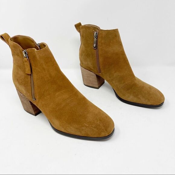 Blondo Round Toe Zip Block Heeled Booties Size 10 Waterproof - Picture 1 of 6